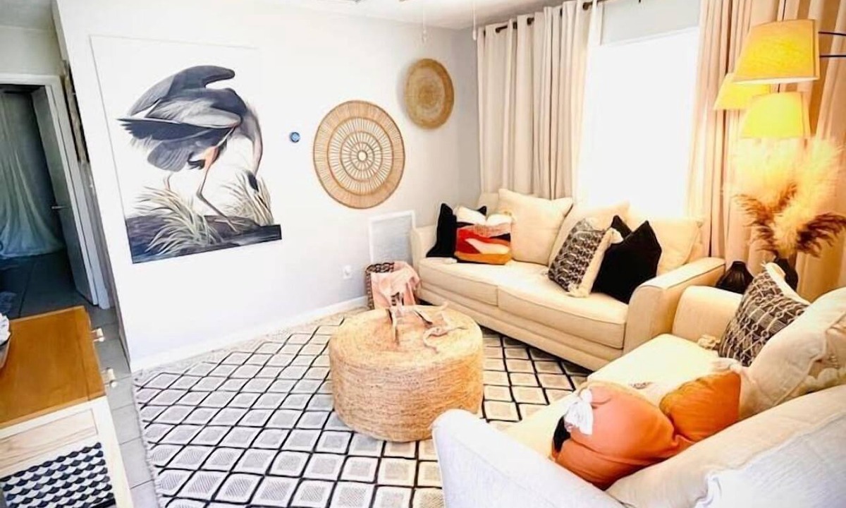 Harbordale Apartment | 01 Cozy Portside Apartment - close to everything!