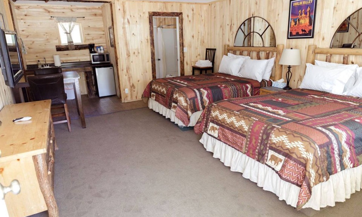 Sevier Apartment | 0126) Candy Suite 126