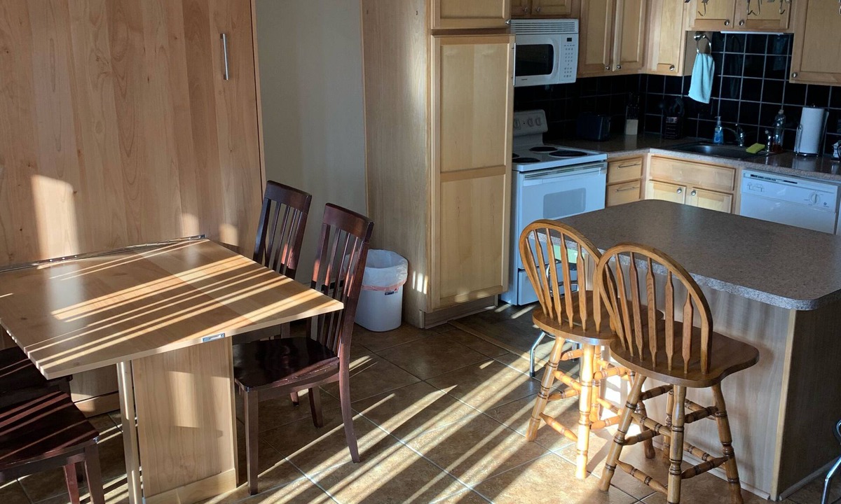 Dillon Condo | 1 Bedroom Ski Condo in Dillon Valley East - Sleeps 6/Hot Tub/King Bed