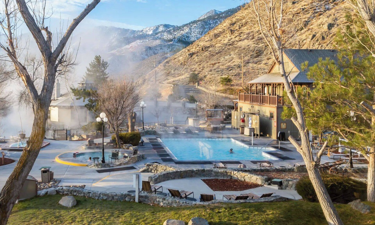 Minden Resort | 1 Bedroom Villa, Heated Outdoor Pool and Hotsprings - Gorgeous mountain views