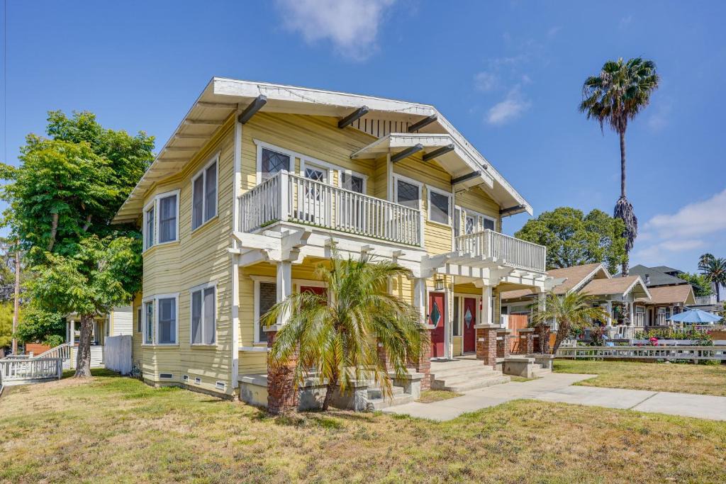 Willmore Apartment | 1 Mi to Dtwn! Bright Long Beach Apartment