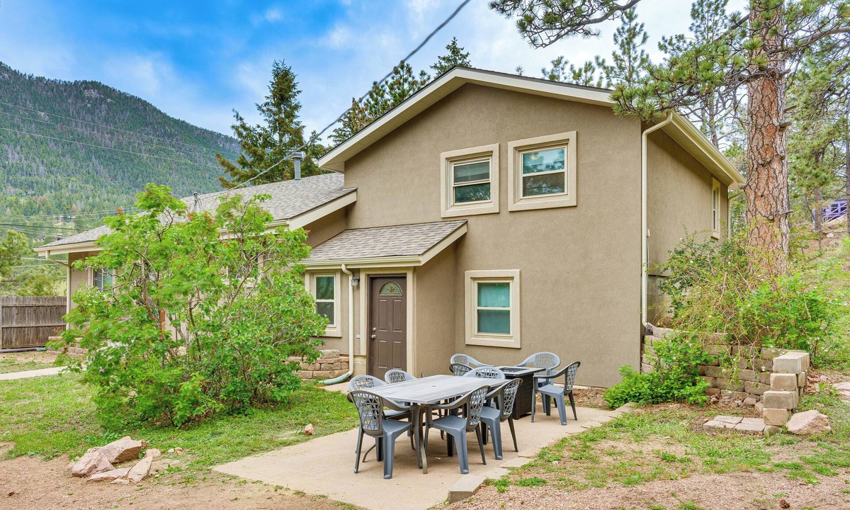 Cascade House | 10 Mi to The Incline! Gem w/Game Room & Fire Pit