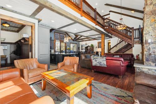 Keystone House | 1608 Soda Ridge: 2