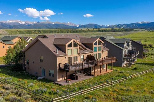 Tabernash Villa | 18 Fireweed B1