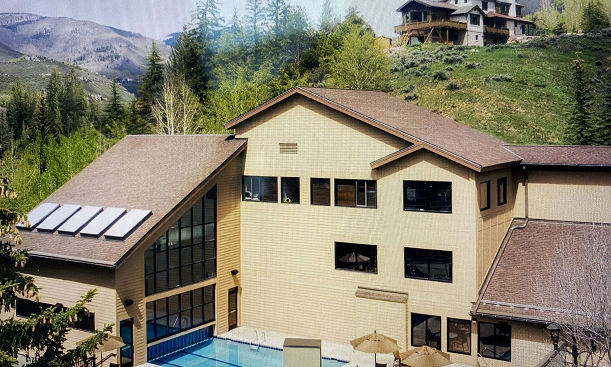 Highland Meadows Villa | 1BR, 2Bth Suite, ski-in/out, plenty of amenities, heated yr round pool, jacuzzi.