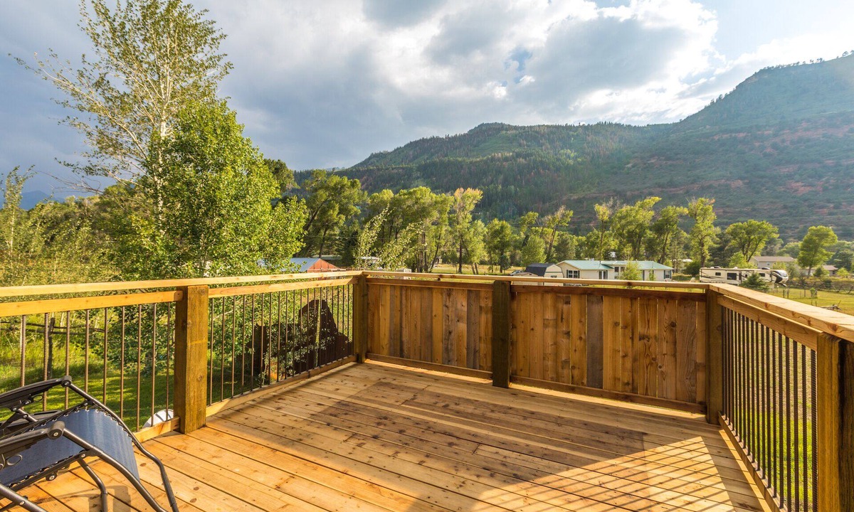 Idlewild Estates House | 2.5 Acres! Unique Colorado Cabin | Minutes to Downtown Ouray | STR2025-063