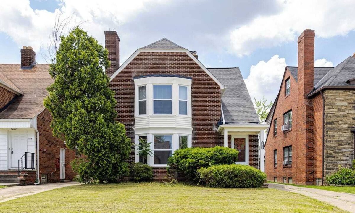 University Heights Apartment | 2-bedroom apartment in enjoyable University Heights with AC