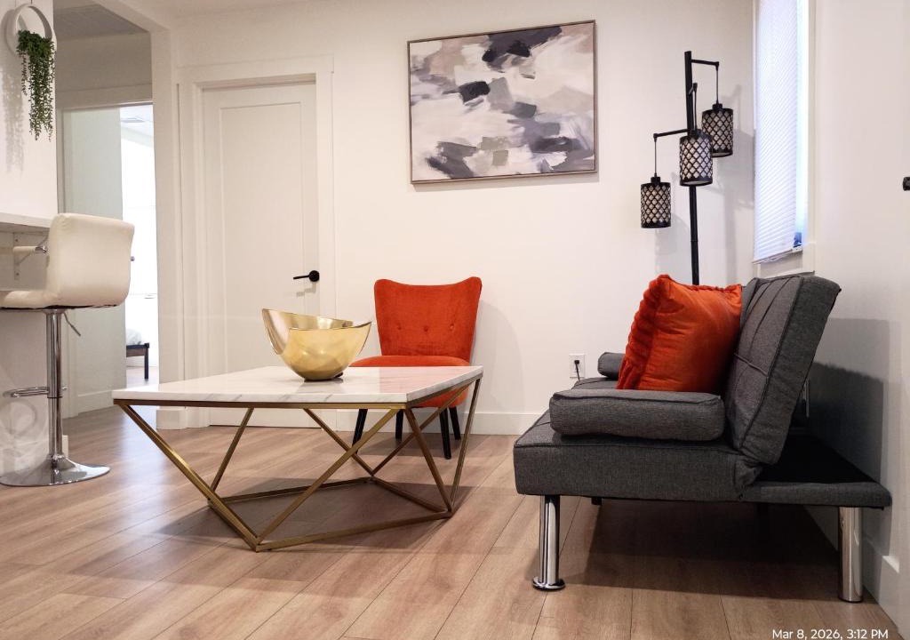 Montecito Heights Apartment | 2 Bedroom Near Dodger Stadium Sleeps 4 to 8