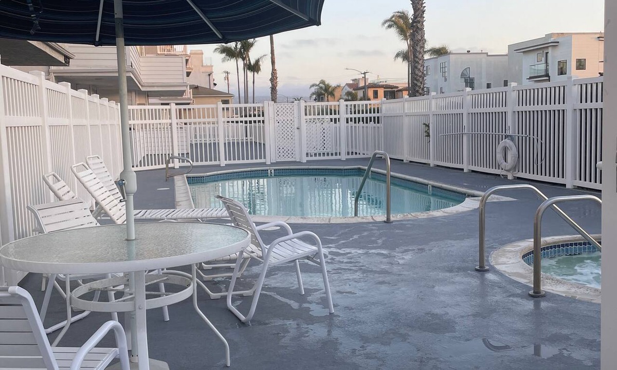 Hermosa Beach Condo | 2 blocks 2 Beach Beautiful Condo with Pool