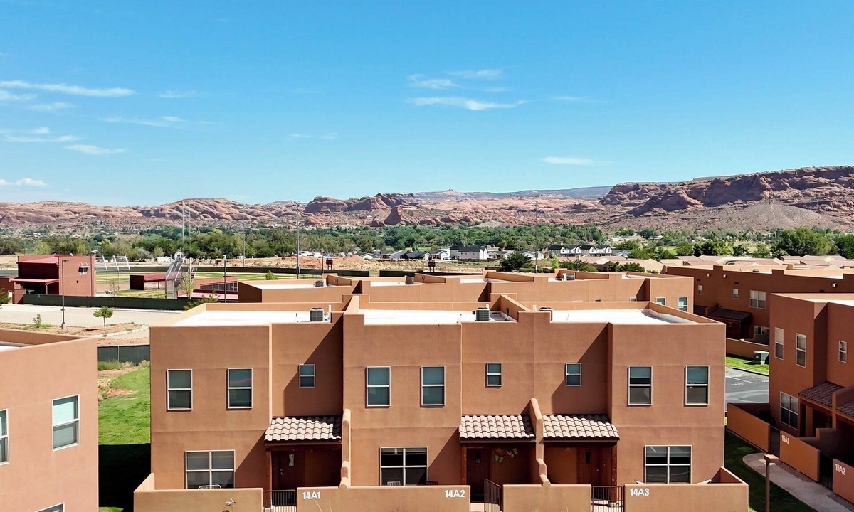 Moab South Valley House | 2 King Suites I Pool & Hot Tub I Trailer Parking I Red Rock Views!