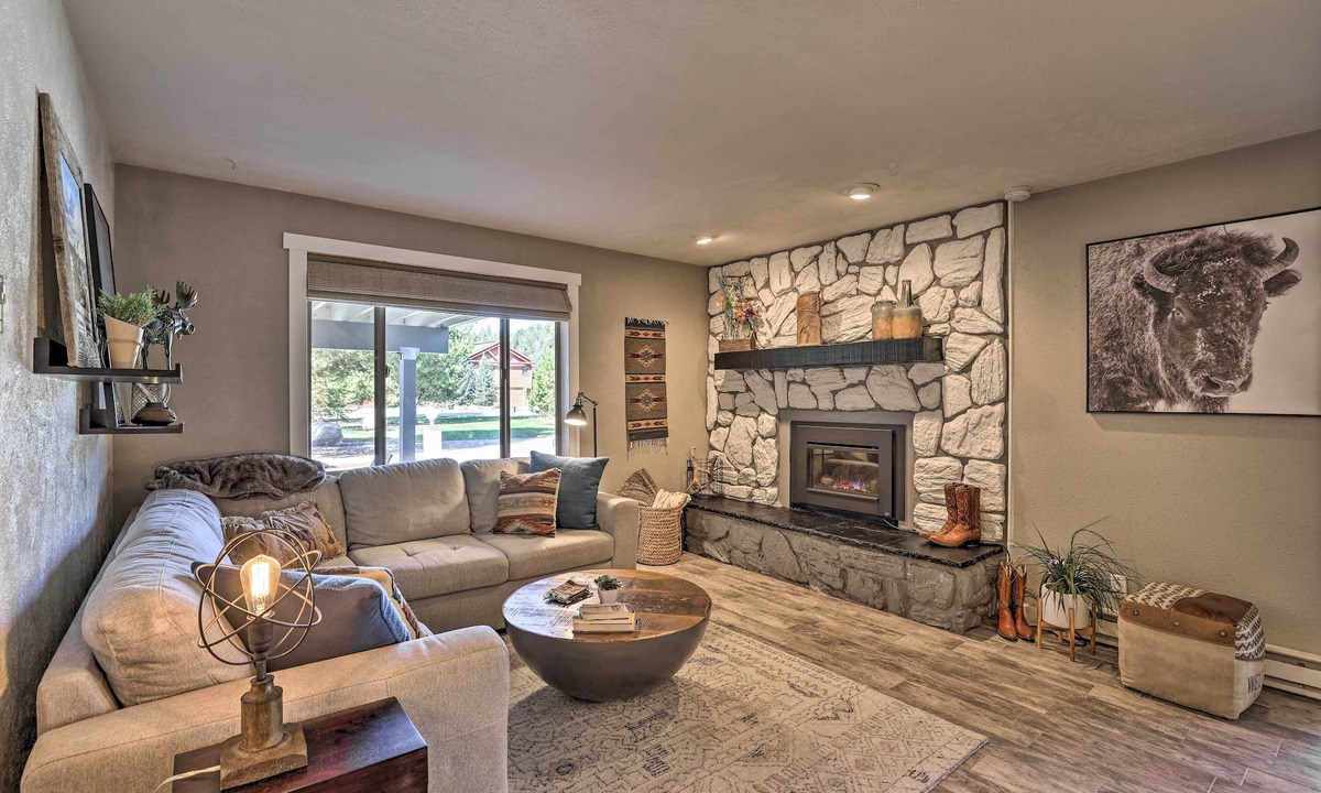 Grand Lake Condo | 2 Mi to Rocky Mtn Nat'l Park: Grand Lake Condo
