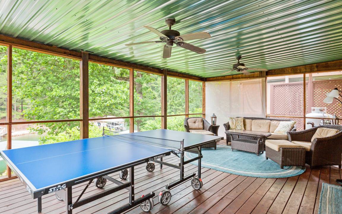 Seneca House | 213 m² House ∙ 3 bedrooms ∙ 8 guests