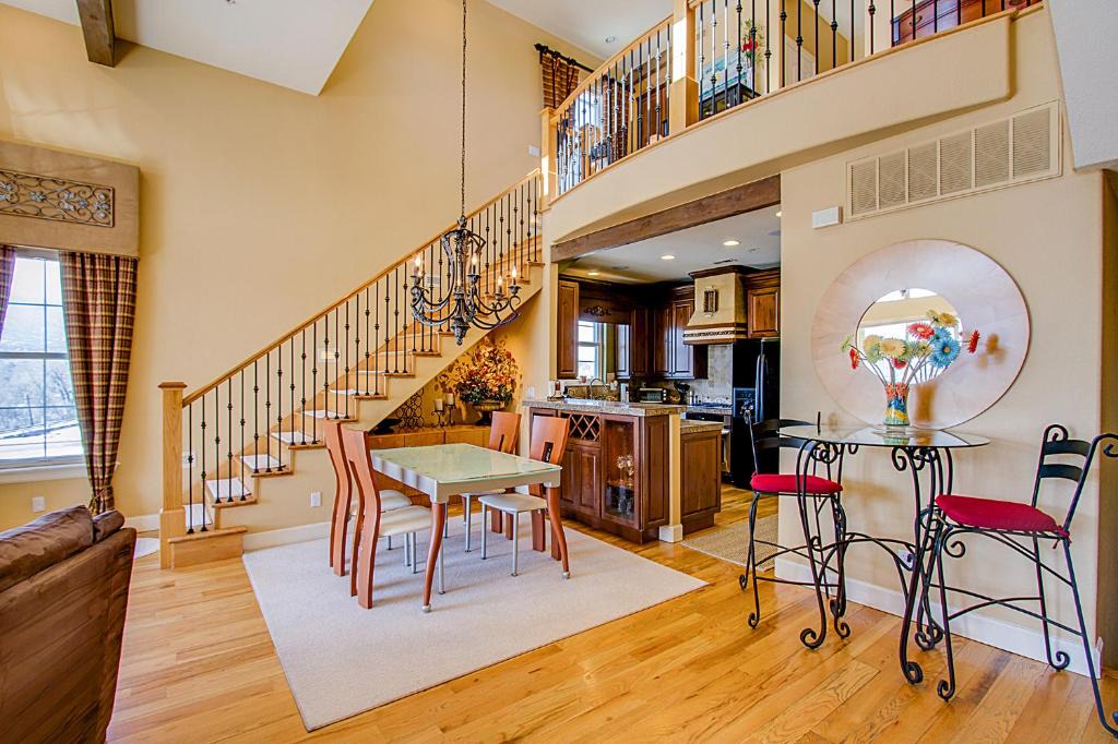 Central Colorado Springs House | 224 Writers #200