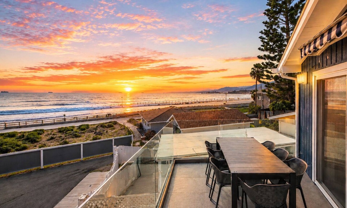 La Conchita House | 25% Off July 14&15! One Home To Sand, Ocean Views*