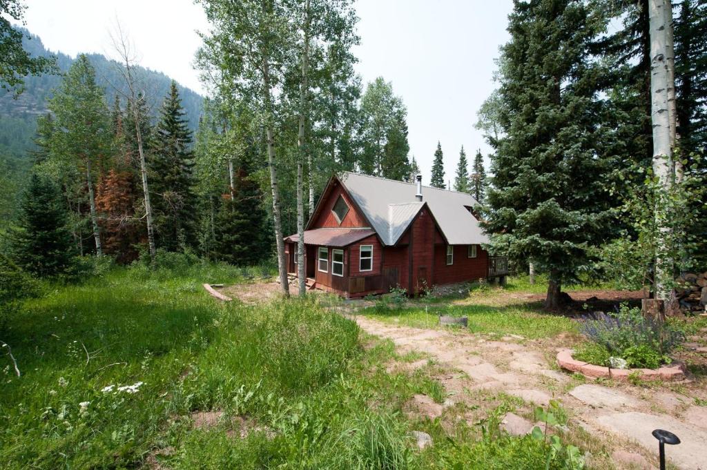 Columbine Lake House | 27 Columbine Drive Lake of the Pines