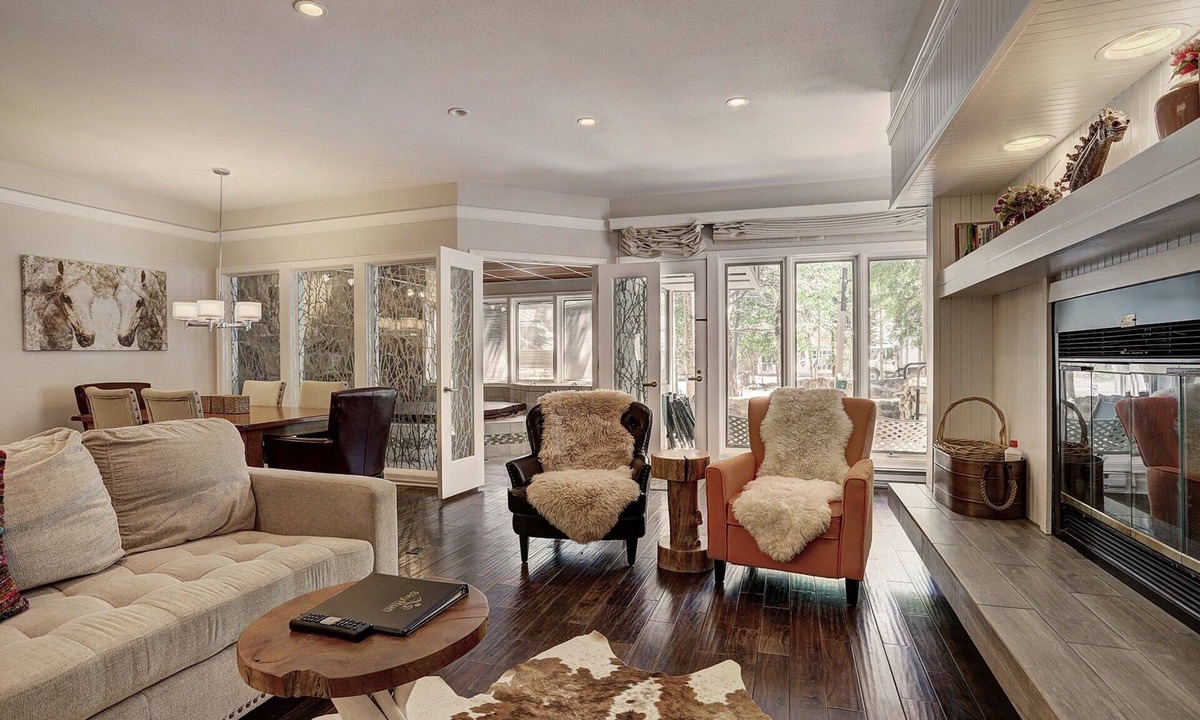 Mountain House Condo | 2721 Chateaux DMont by RedAwning