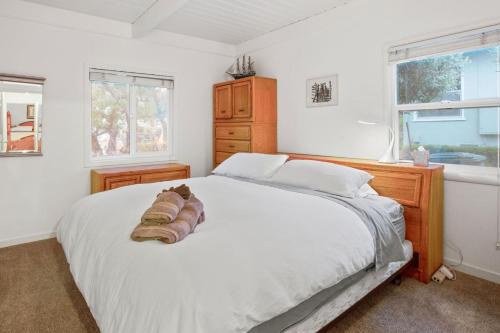 University Heights House | 2BR Close To Stanford, Medical Center and Hospital