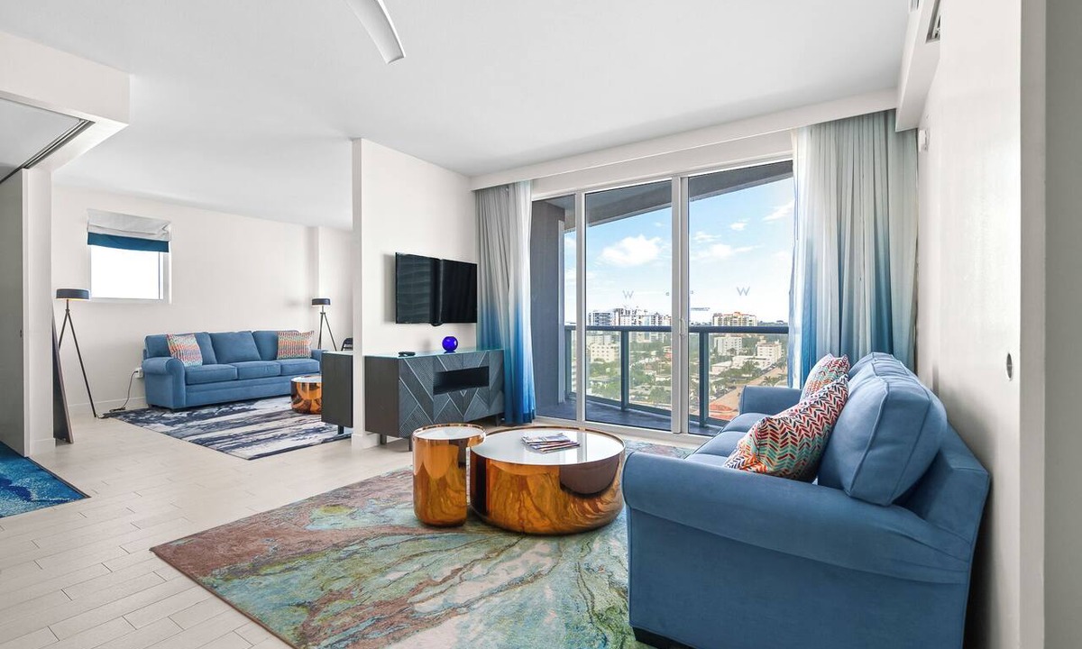 Central Beach Condo | 2BR W Residence, Double LivingRoom,Brand New Sofas, Pool, Hot tub