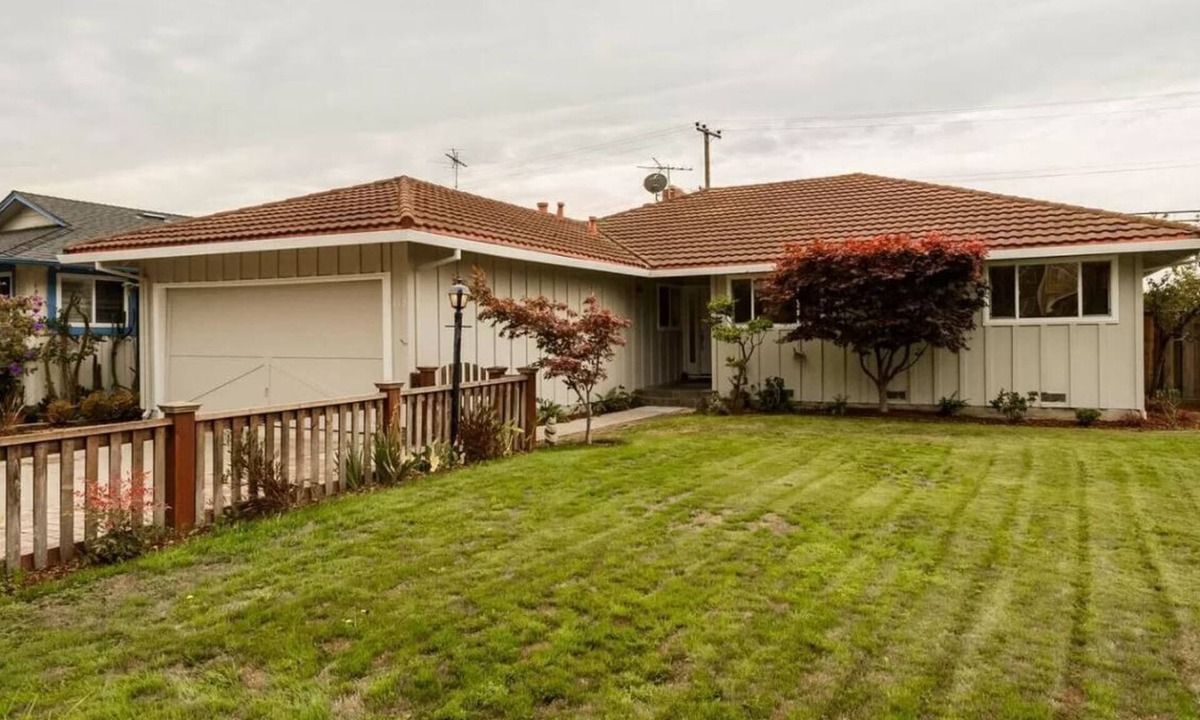 East San Mateo House | 3 Bed 2 Bath House San Mateo Next to Lagoon