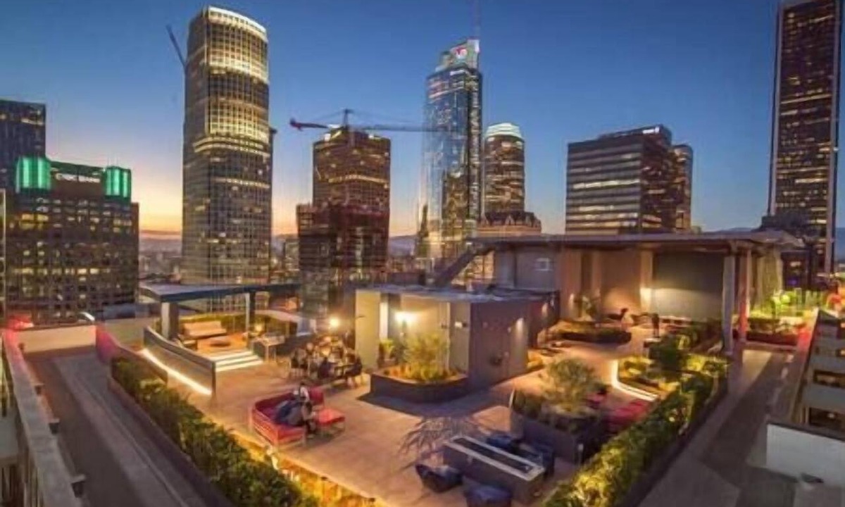 Downtown Los Angeles Apartment | 3 Bed 3 Bath Luxury Skyline DTLA Penthouse Top Floor