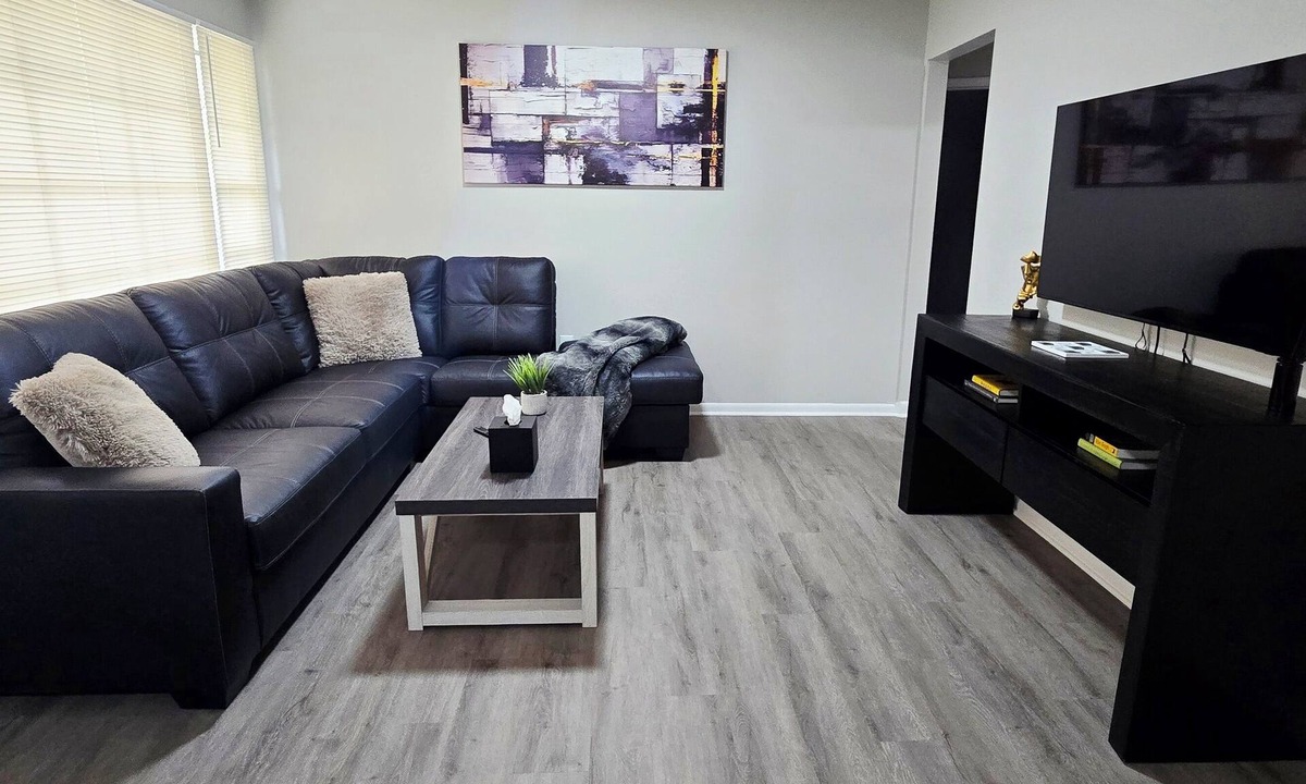 Mentor Headlands House | 3-bedroom house in enchanting Mentor with AC