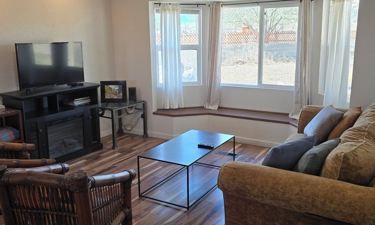 Loveland House | 3 Bedroom House Next To Park & Hiking/Biking Trails! 30Min From Estes Park