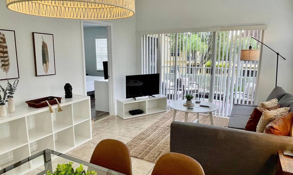 Mission Bay Apartment | 310D - Boca Retreat w/Pool, Parking, Near Evert Tennis & Shops