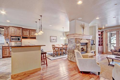 Copper Mountain Village House | 39B Union Creek Townhomes West
