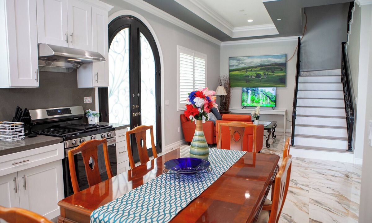 Midway City House | 3BR House Near Disney and Knott's