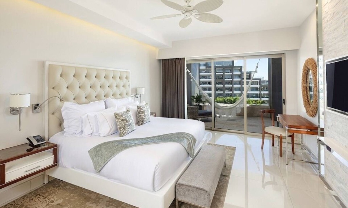 Aurora Resort | 4,198-square-foot oceanfront suite is chic and modern