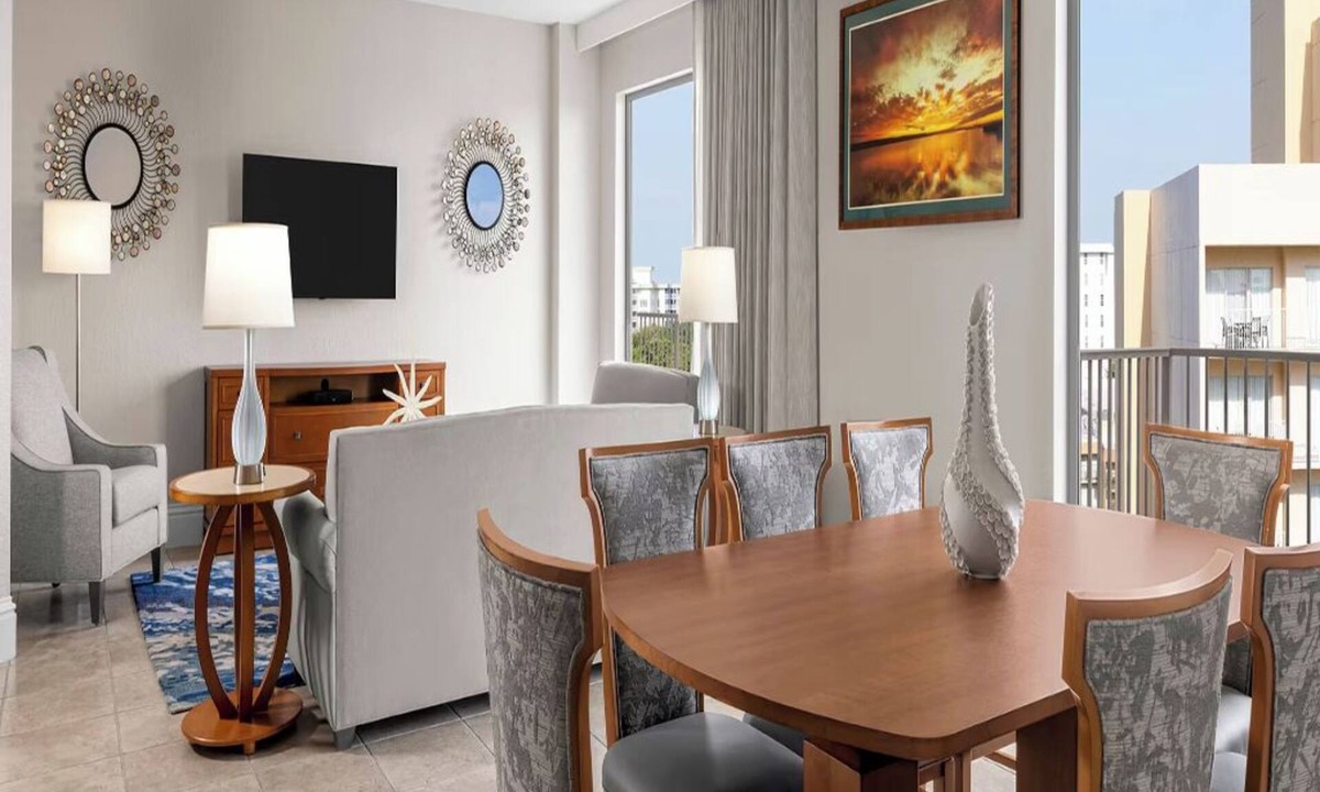 Survey Creek Condo | 4 Bedroom Presidential Condo, 4 Baths, Sleeps 12. Pompano Beach Palm-Aire Resort