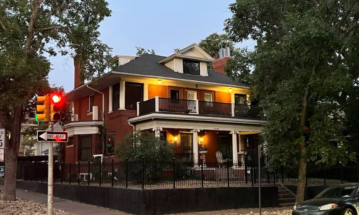 Cheesman Park House | 4 BR, Luxurious-Gem/Mansion in Heart of Denver