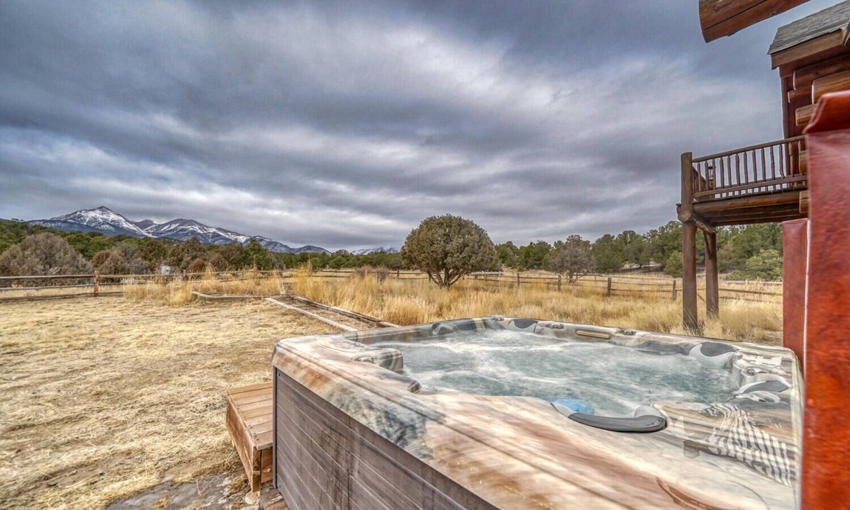 Salida Cabin | 40 Private Acres Dog-Friendly Hot Tub