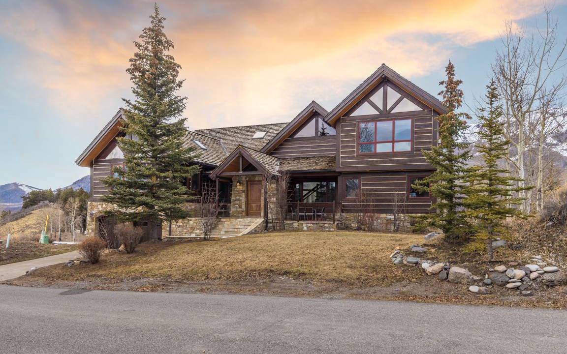 Timber Ridge House | 418 m² House ∙ 5 bedrooms ∙ 14 guests