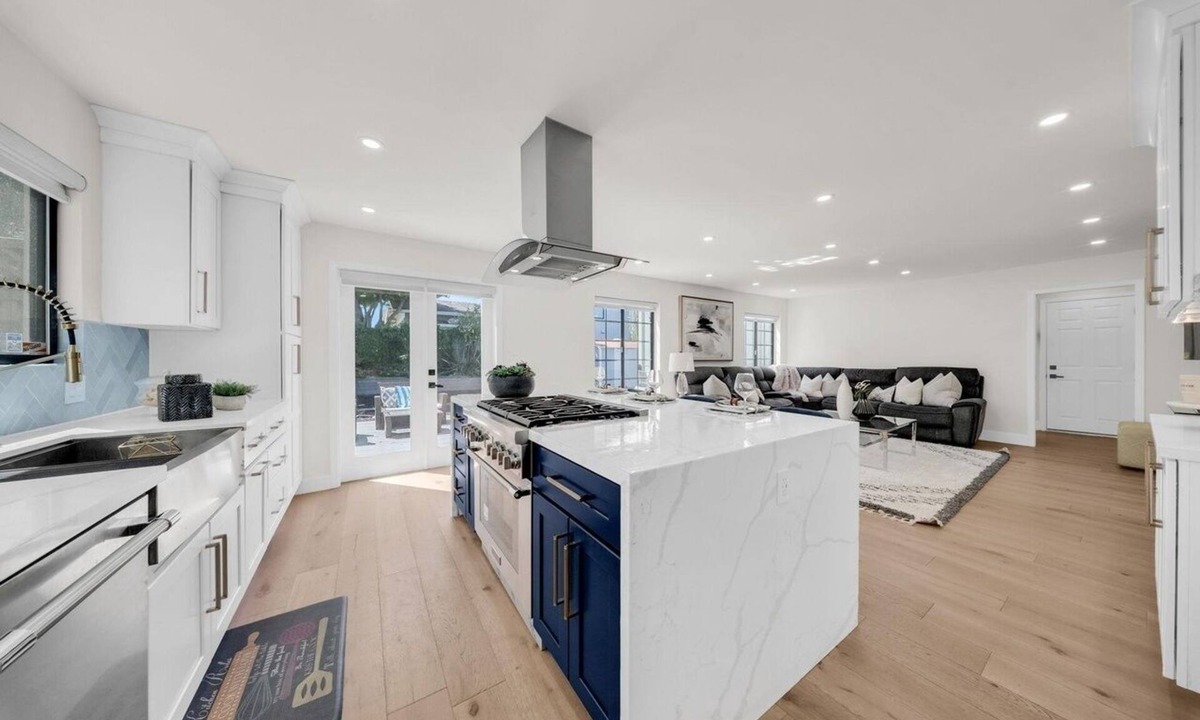 Warm Springs District House | 5-bedroom house in a friendly neighborhood