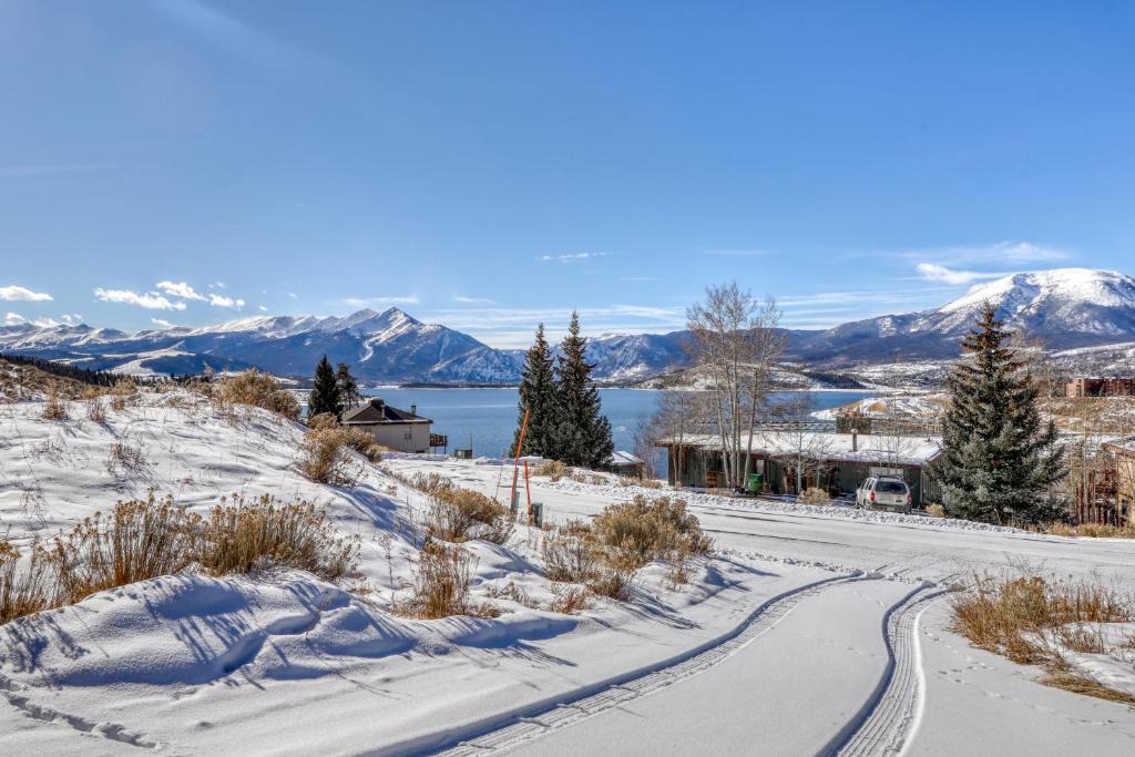 Dillon Apartment | 615 Oro Grande