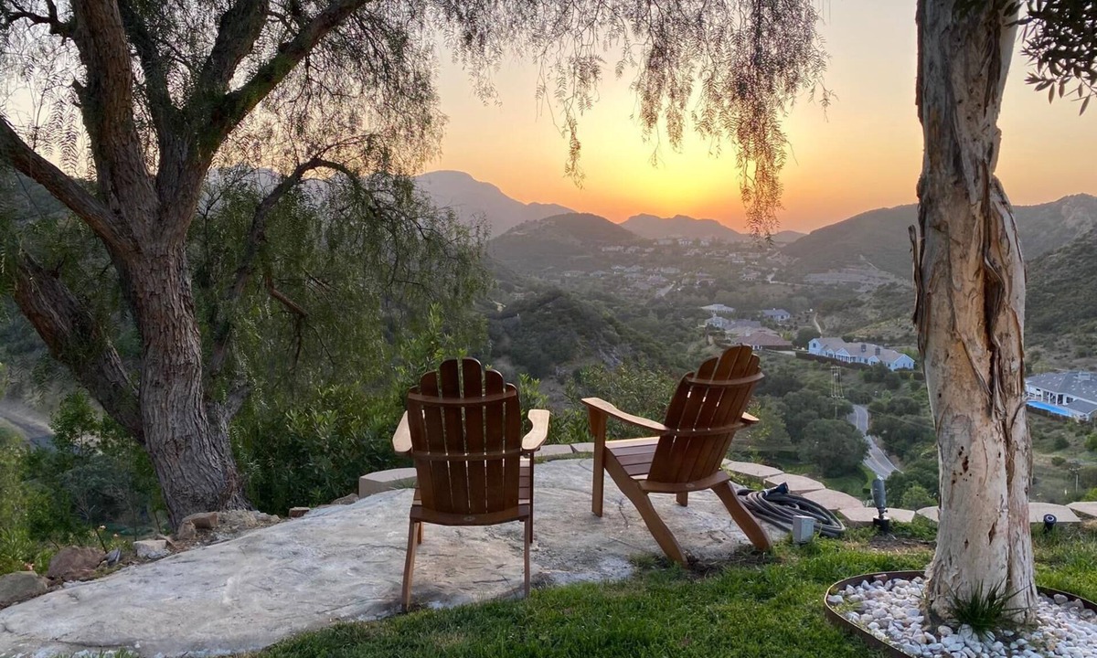 Thousand Oaks Villa | 808 Retreat - Your Destination for Timeless Moments