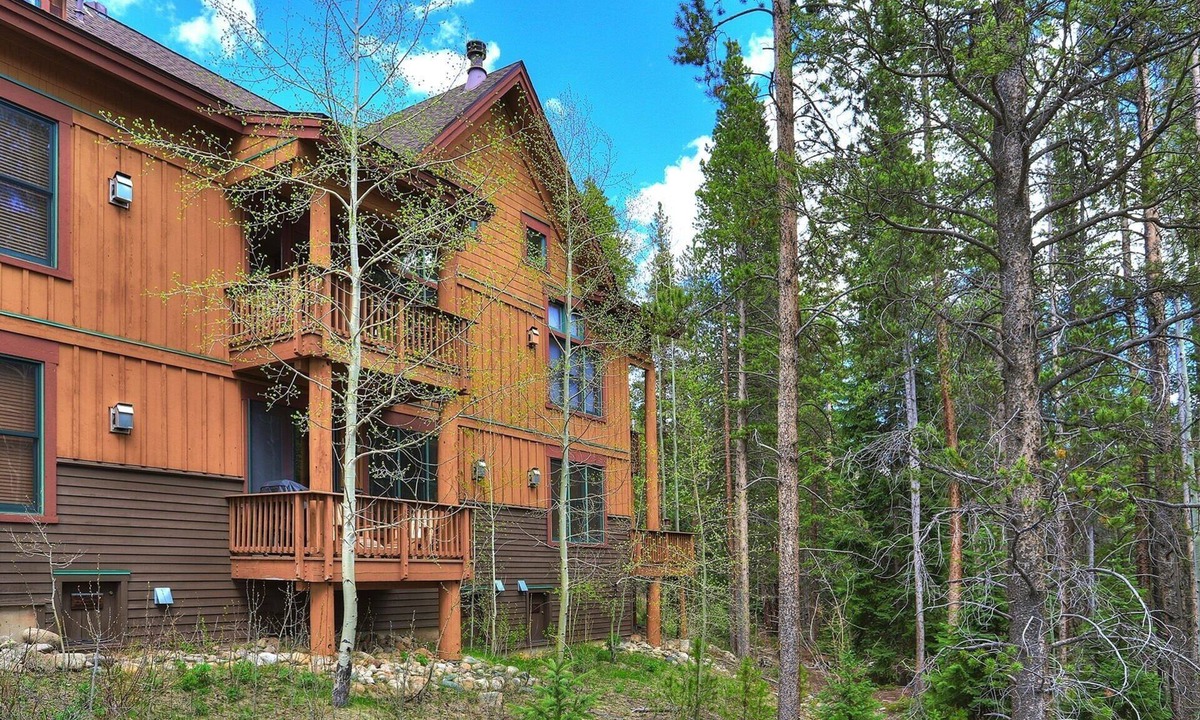 Keystone Condo | 8757 Trappers Crossing 1 Bedroom Townhouse by RedAwning