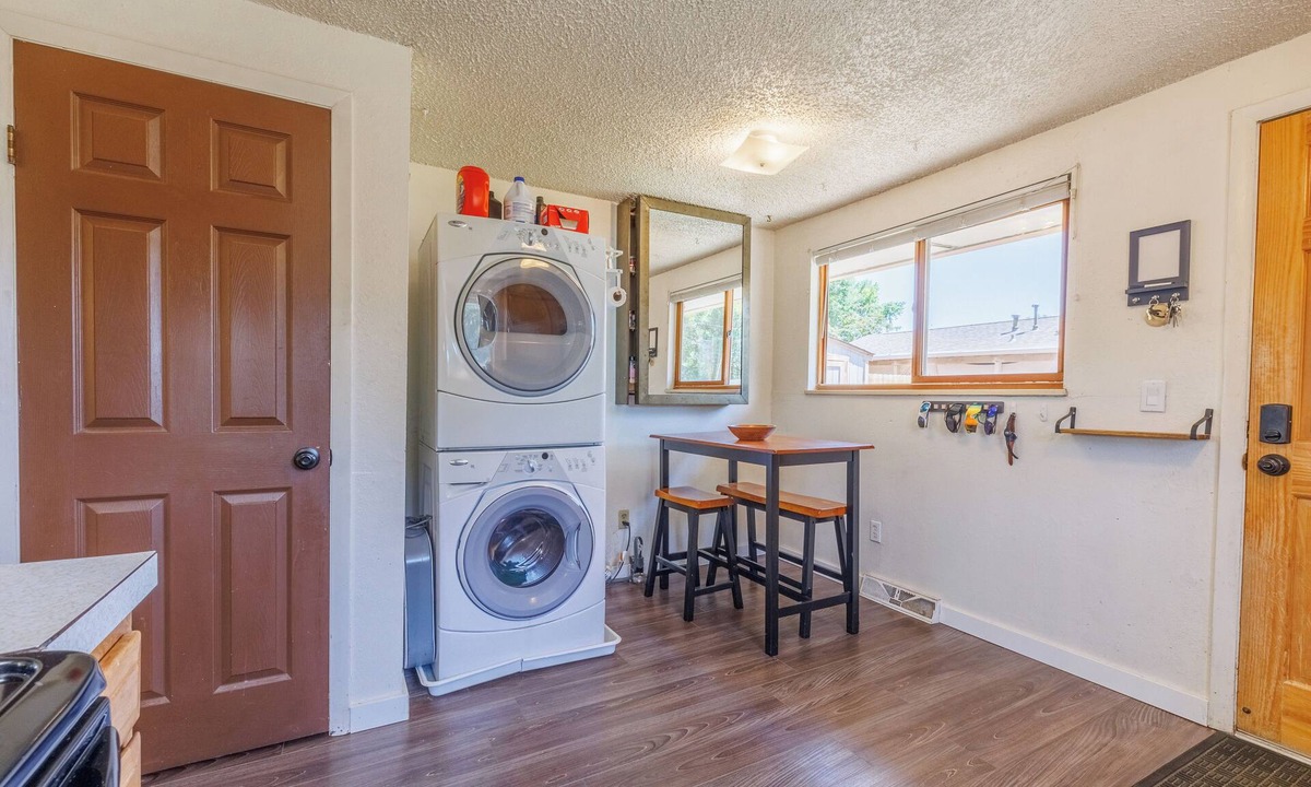 Loveland House | 8th St Retreat: Loveland Comfort