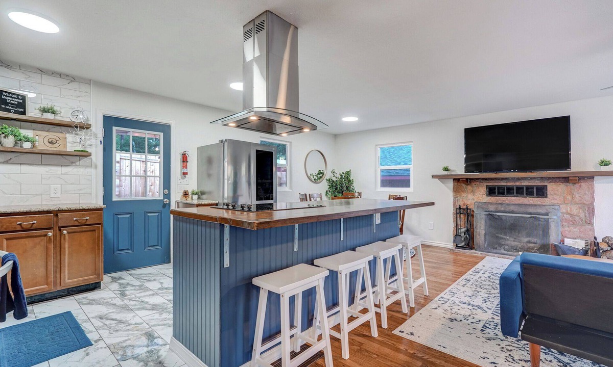 Cascade-Chipita Park Cottage | 9955 Mesa