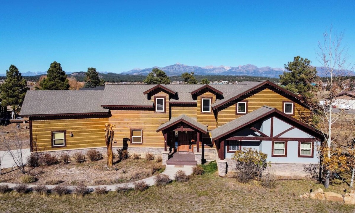 Pagosa Springs Cabin | A/C, Hot Tub, Close to everything, Pet friendly!