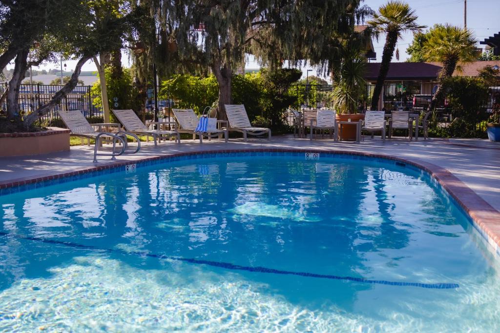 Paso Robles Hotel | Adelaide Inn