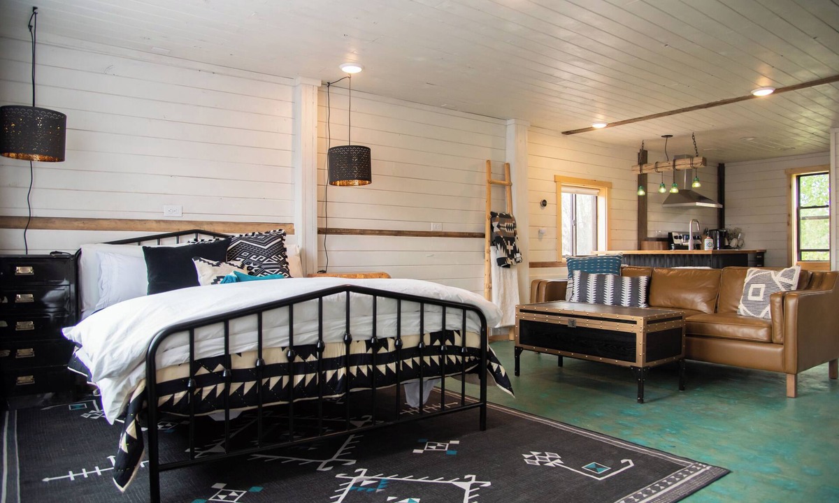 Pagosa Springs Apartment | Adorable Cabin in Historic Downtown Pagosa!