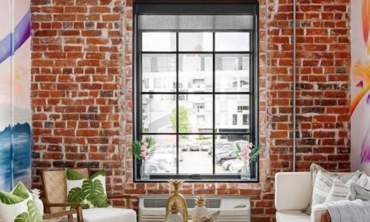 Civic Center Apartment | Amanda Wolf Art Suite 210