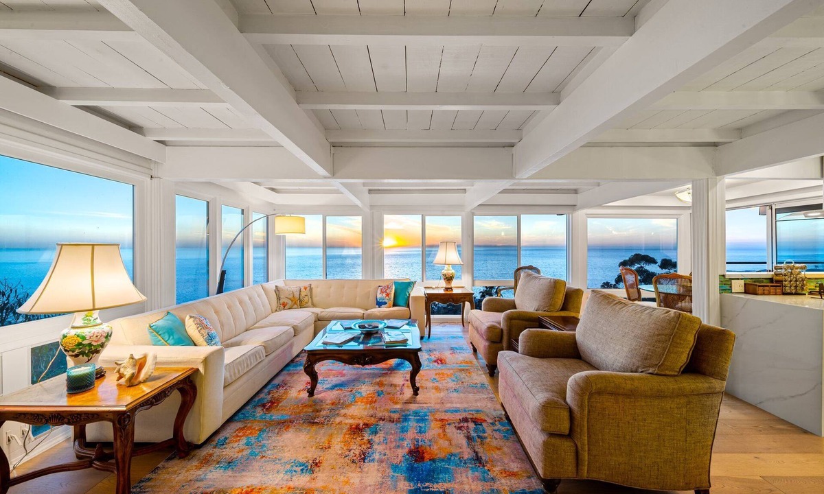 Coast Royal House | Amazing Ocean Views, Walk To Beach, Great Reviews
