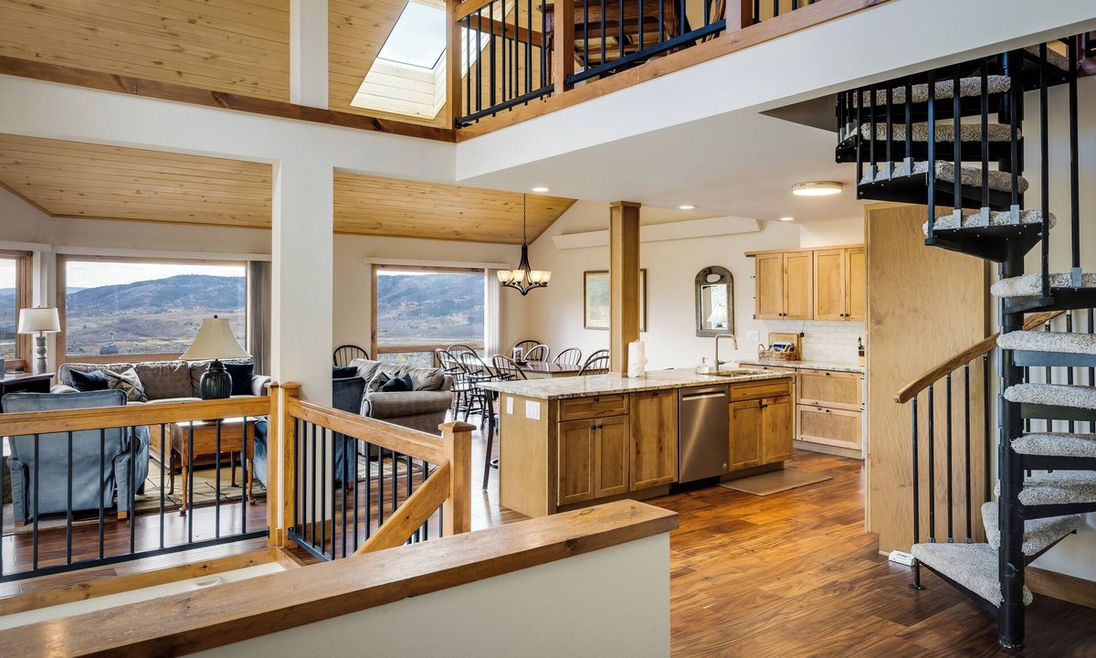 Steamboat Springs House | An Easy 3-Minute Walk to the Slopes!