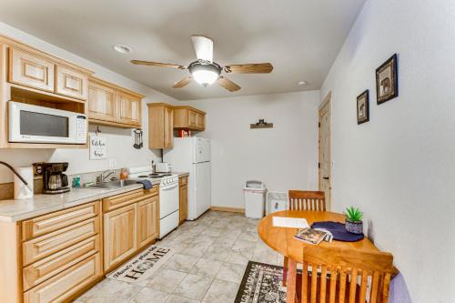 Angel Fire Apartment | Angel Fire Apartment ~ 2 Mi to Resort!