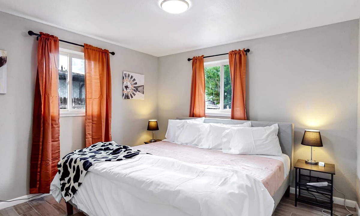Arvada Plaza Area House | Arvada Private Family Home with Two King Beds