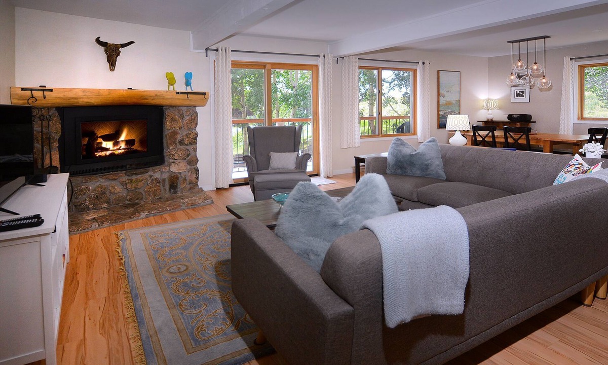 Mount Crested Butte Condo | Aspen at Outrun, Great renovated 3 BR, Hot tub