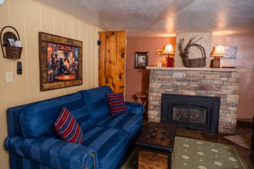 Durango - Purgatory Cabin | Aspen Cabin at O-Bar-O